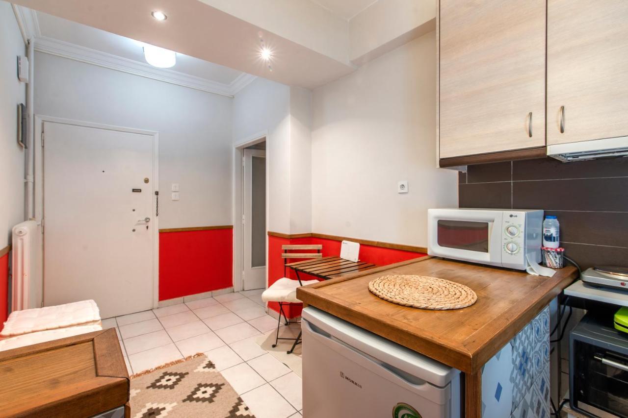 Blue & Red Apartment Athens Exterior photo