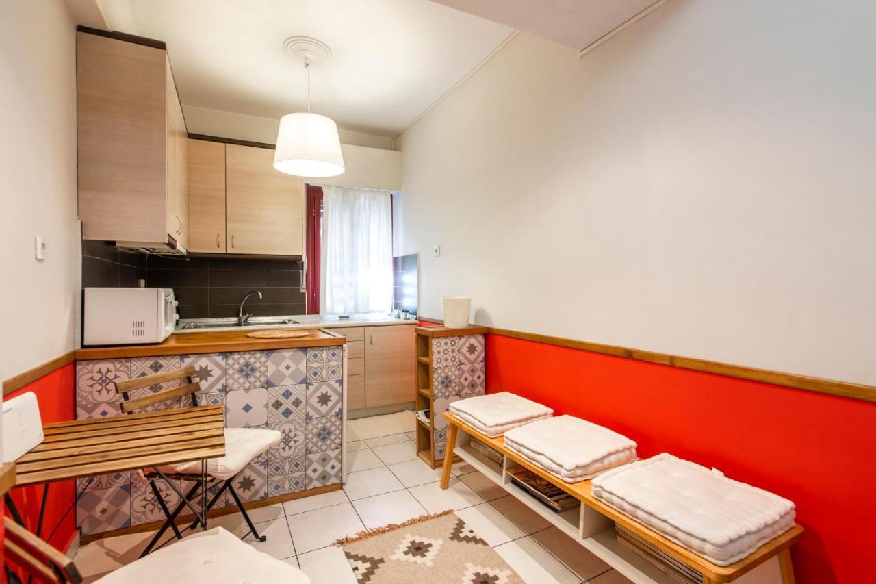 Blue & Red Apartment Athens Exterior photo